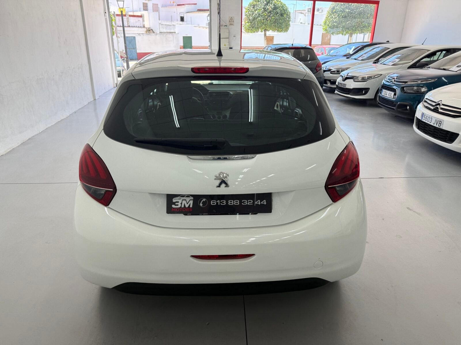 PEUGEOT 208 1.0 68cv like 