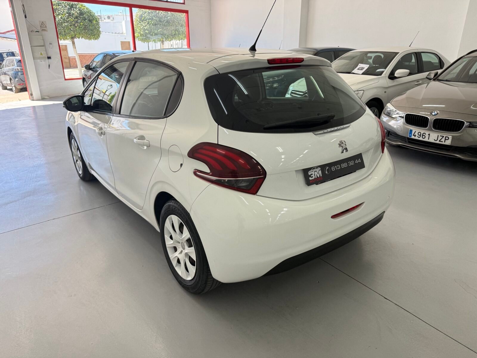 PEUGEOT 208 1.0 68cv like 