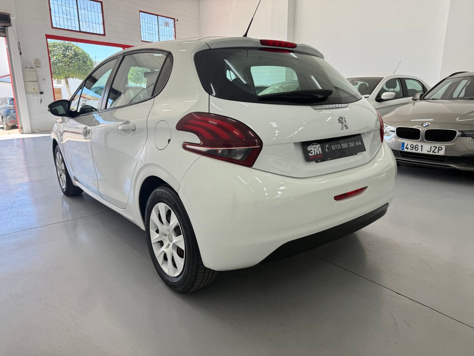 PEUGEOT 208 1.0 68cv like 