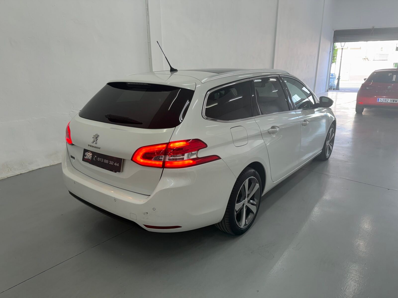 PEUGEOT 308 1.2 GASOLINA 130cv SW Allure 