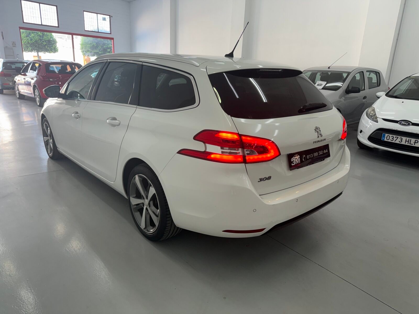 PEUGEOT 308 1.2 GASOLINA 130cv SW Allure 