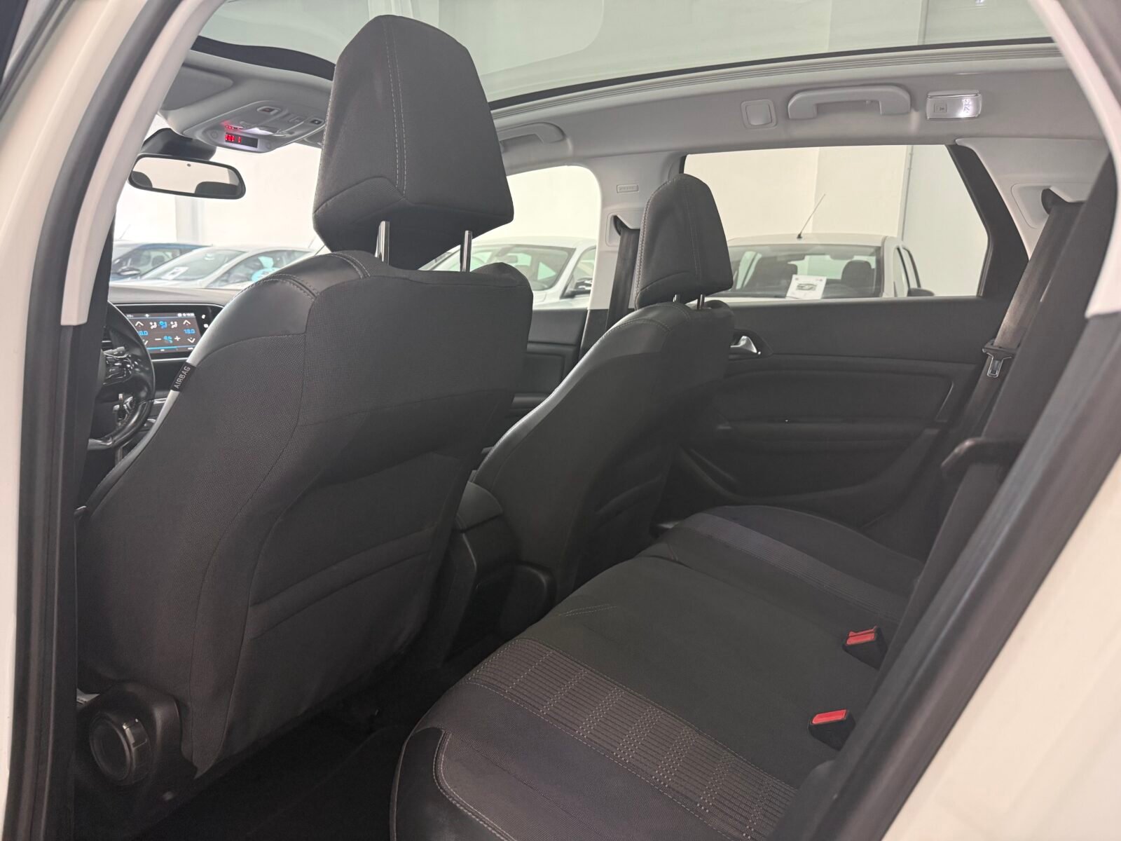 PEUGEOT 308 1.2 GASOLINA 130cv SW Allure 