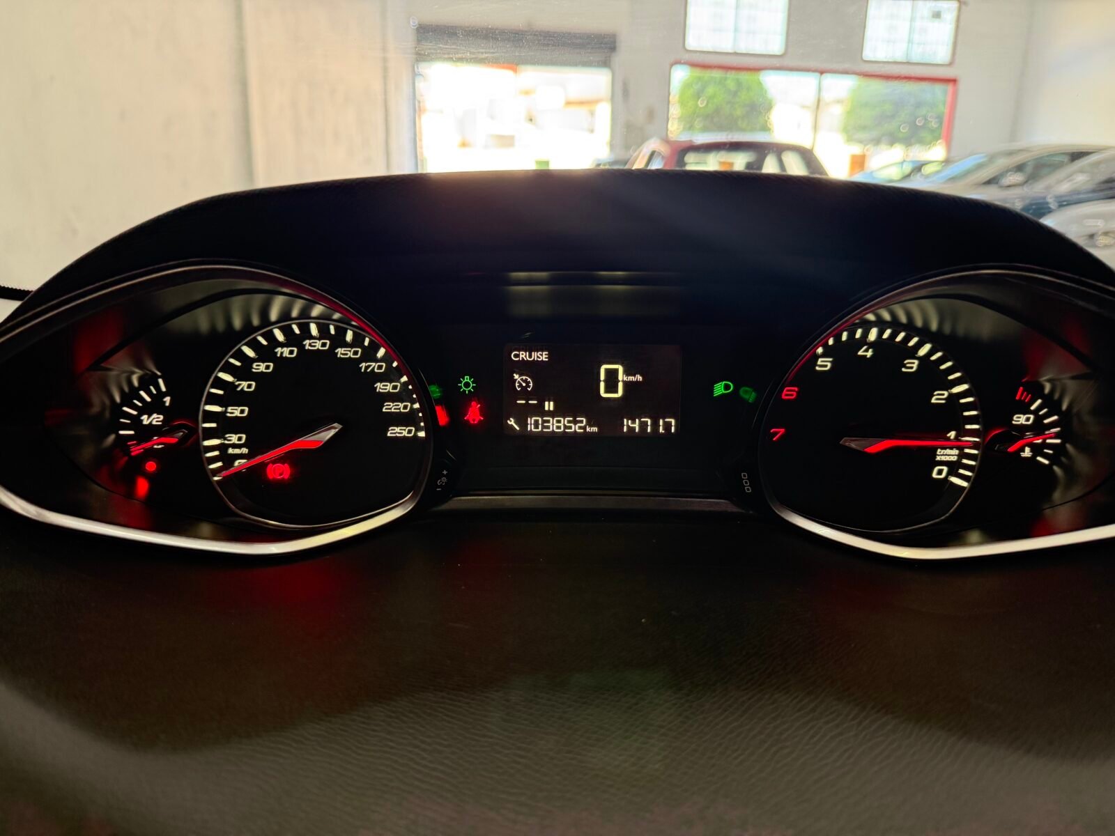 PEUGEOT 308 1.2 GASOLINA 130cv SW Allure 