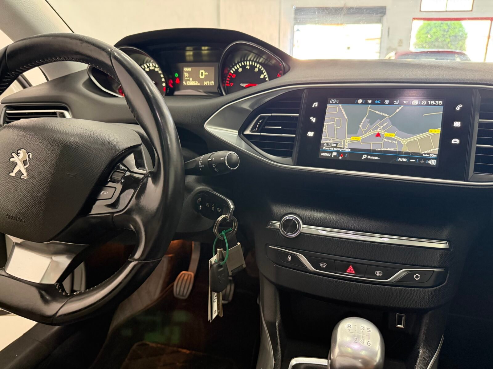 PEUGEOT 308 1.2 GASOLINA 130cv SW Allure 