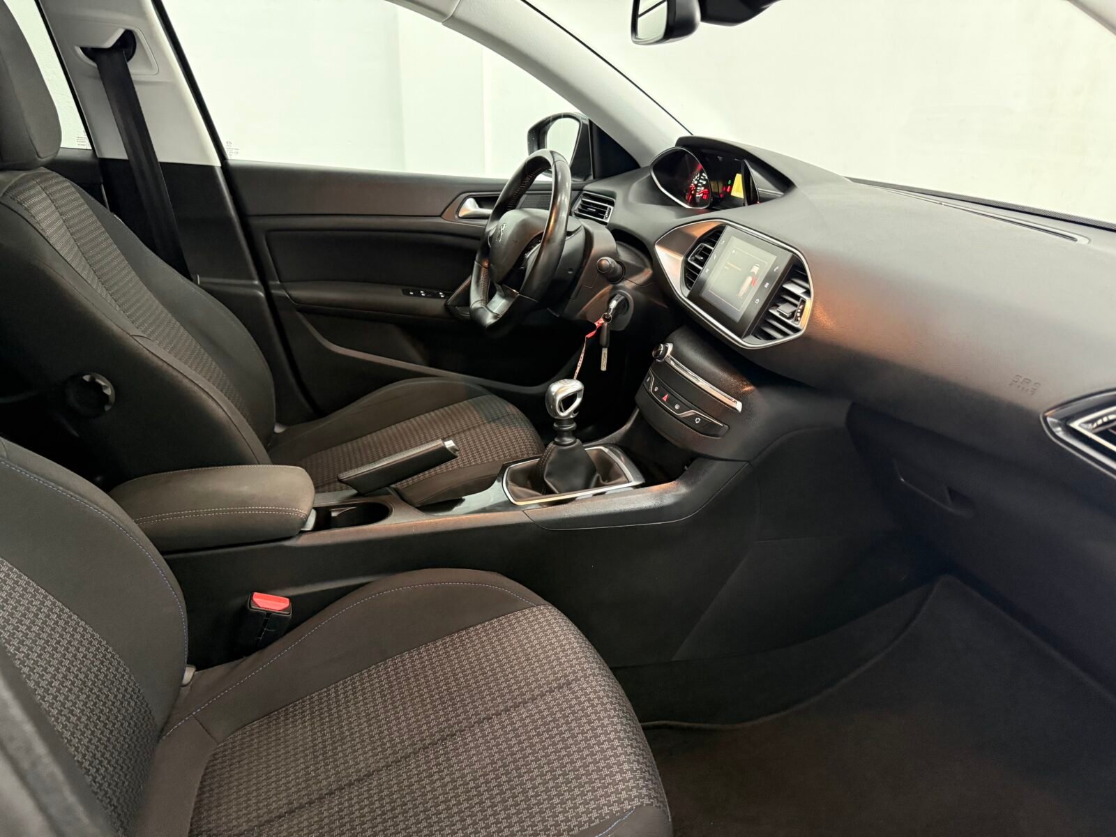 PEUGEOT 308 1.2 GASOLINA 130 CV style 