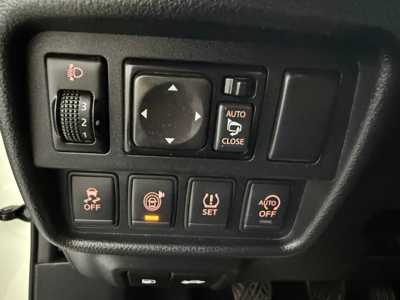 NISSAN NISSAN JUKE TEKNA SPORT 