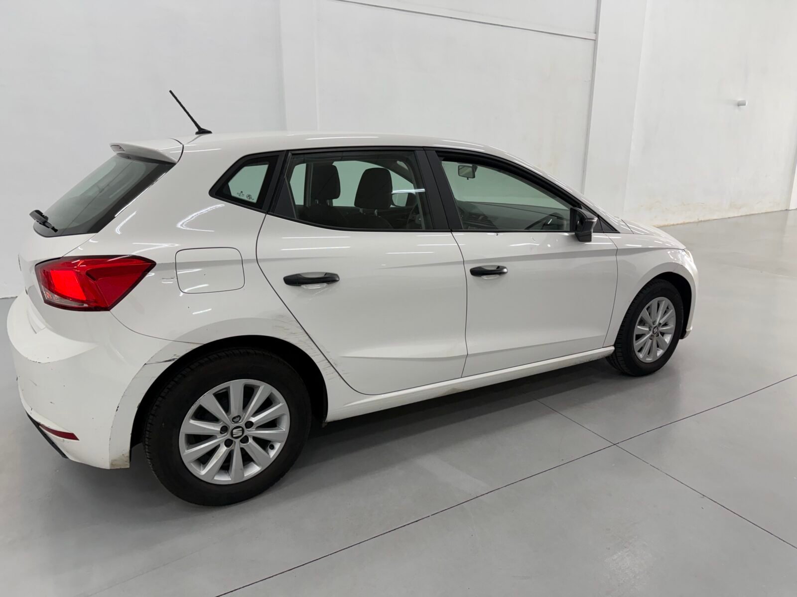 SEAT IBIZA 1.0 GASOLINA 96CV 